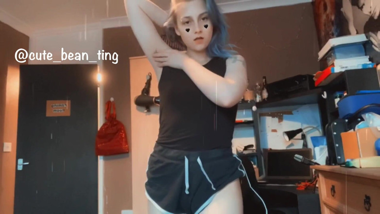 Alice Bean: Beans Hairy Body