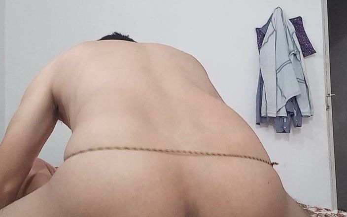 Valkyrieandluigy: 妻子操有钱的屁股