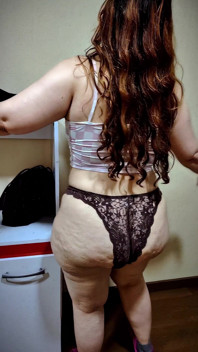 Nicole La Provocazione Grassa Sciocca: Dondolato Culo Cellulite E Danza Del Ventre Morbida