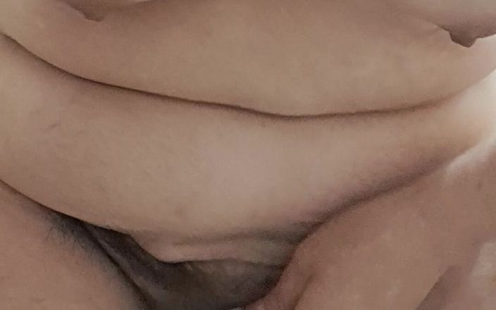 Mommy big hairy pussy: 섹스 후 나는 소변을 볼 수 있습니다.