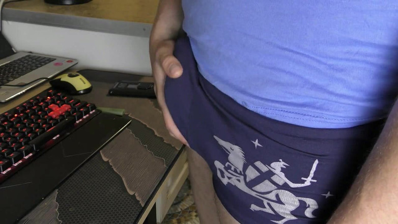 qaz11: Handjob on cam-339