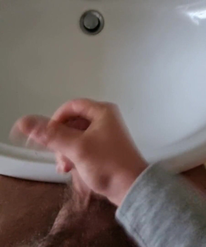 My masturbation: Nel lavandino