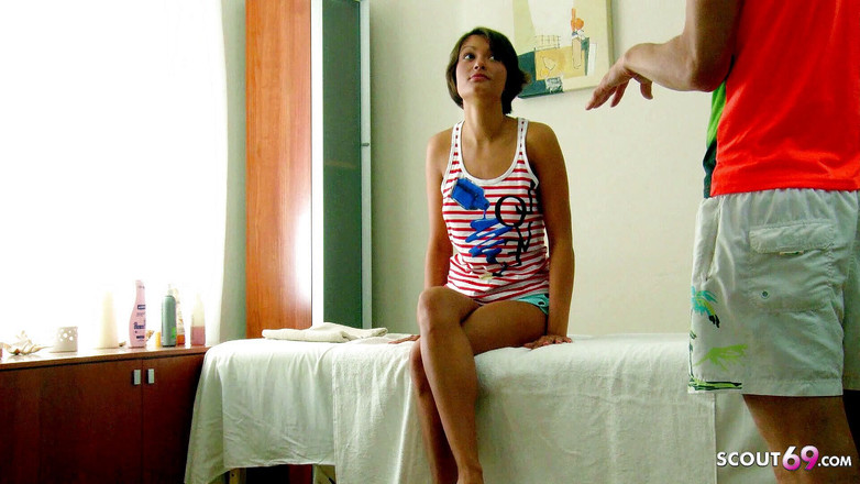 Full porn collection: Dolce ragazza magra Maddie ha un appuntamento in studio di...