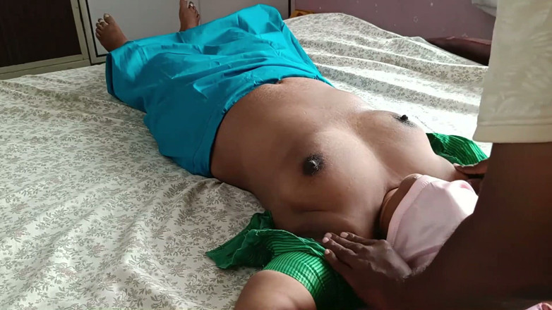 Luxmi Wife: Dona de casa fodida por massageador parte 2