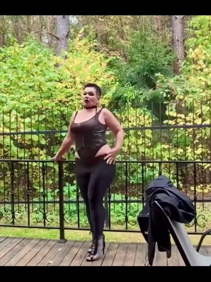 KarmenMilf: Ein neues video wird bald veröffentlicht