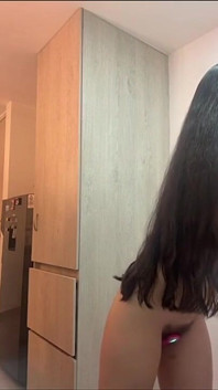 สาวละตินคนสวยอยากโดนเย็ดในห้องด้วยนมใหญ่และหุ่นเพอร์เฟ็คต์