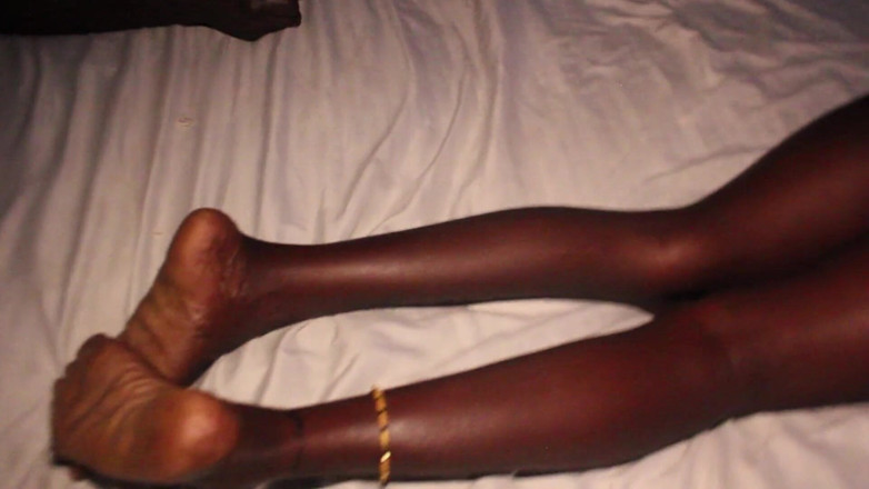 Itxbush: La MILF Musulmana Ha Condiviso Entrambi I Buchi