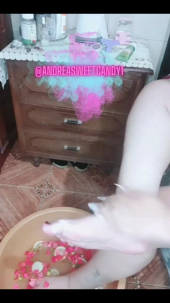 Whitekitten: 3997284552.mp4