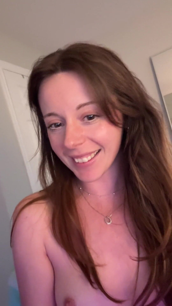 Nadia Foxx: Als facetiming op het werk stom wordt | Joi