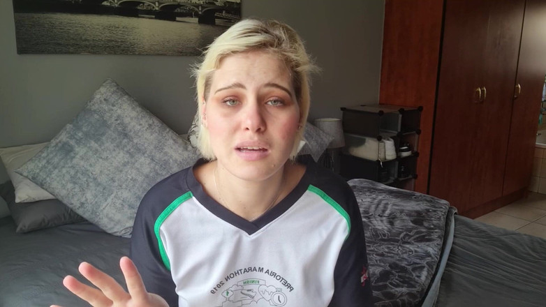 domslutfucker: Tóc vàng không muốn đối phó với con cặc nhỏ của...