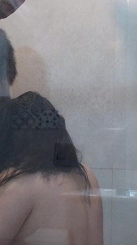 Můj lízal mi ptáka a šukal moji přítelkyni s velkým zadkem v hotelovém pokoji