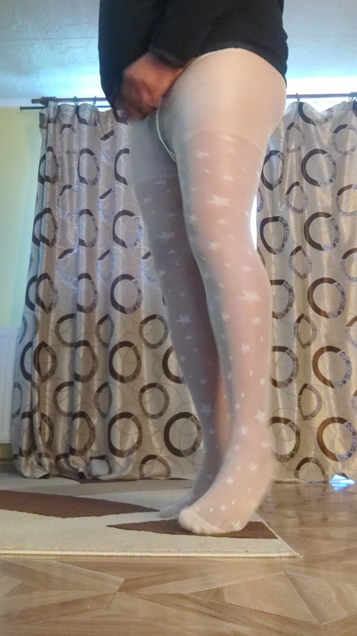 Pantyhosecouple123: Weiße strumpfhose mit stars für teen-masturbation