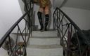 MilfyCalla: Bottes sexy, vêtements brillants et plus de twerking de cul...