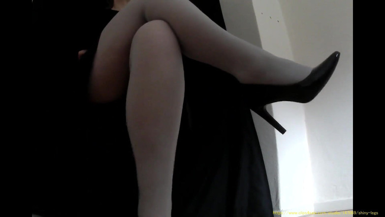 MisS Angel: En mi sección golpeando sexy tacones negros en pantimedias 2