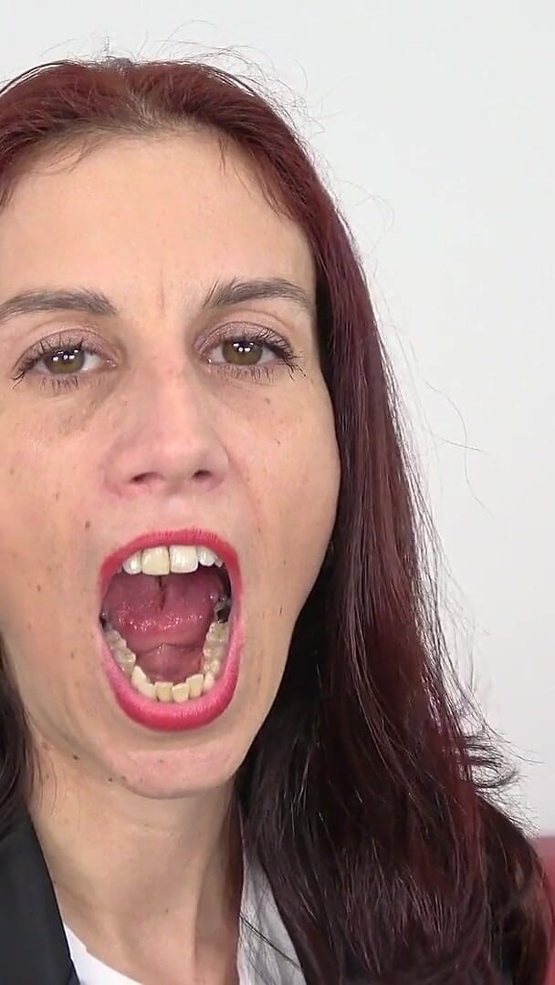 Mouth fetish clip with ali bordeaux fullhd - Inside my mouth (Inside My Mouth)