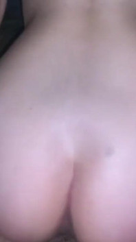 Min styvfars vän bryter min vagina