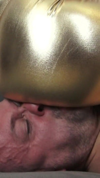 Shiny Leggings Facesitting