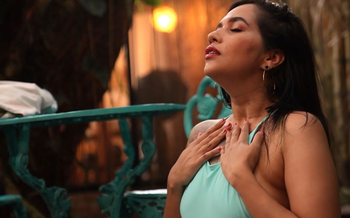 JhoanitaVioletta: Latin kadın açık havada yoga seansında sikişiyor