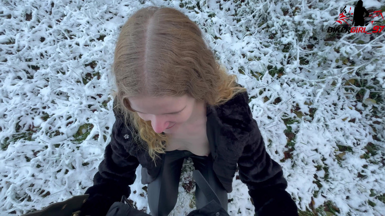 Bikergirl_97: Obličej V Zimní Říši Divů