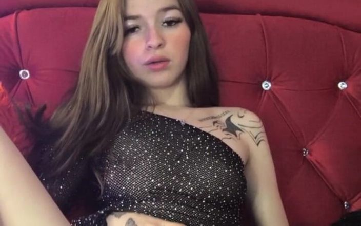 Lia Thomsop: Sexo pettrito modelo
