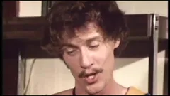 Peluda chupando coño peludo follando trío vintage