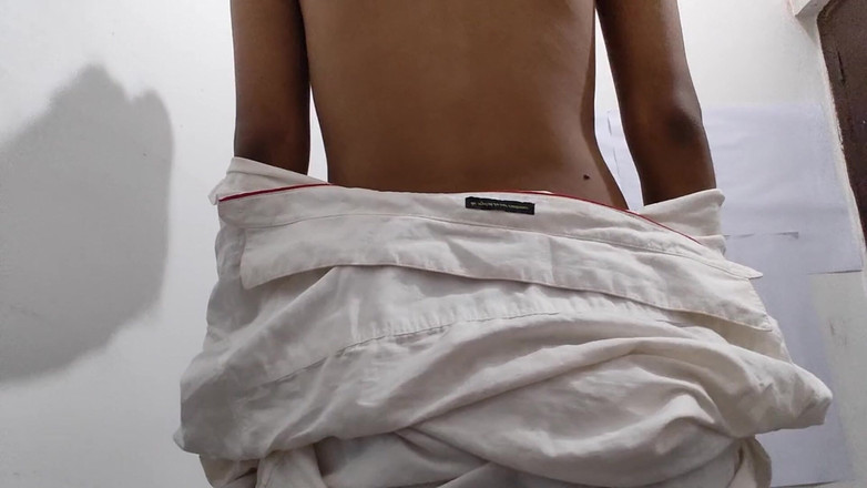 desigirl93: 내 가장 친한 친구는 내 명예에, 그녀의 자위의 비디오를 보냈다.