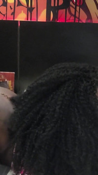 Mulatka se snaží dát svůj zadek BBC Young man
