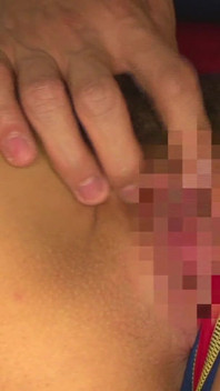 Verspielte Kurven. Sie verliert die kontrolle und will mehr