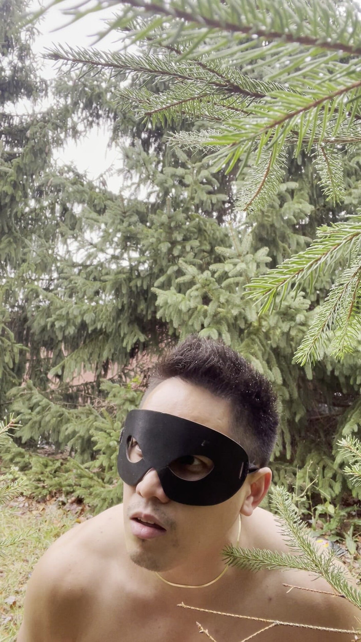 barenakedboy: Wind-chilled Thrill: Flex &amp; Release on a Frigid Day