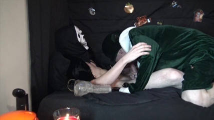 Gaybareback: Джером Джеймс відтраханий без презерватива Ромі Туном на Хеллоуїн