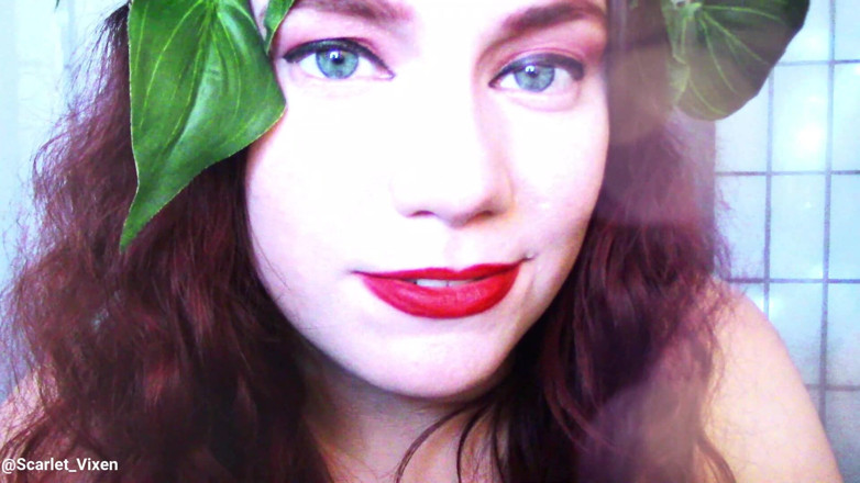 Scarlet Vixen: Poison ivy की प्यारी और चुंबन