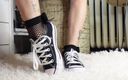 Raven Willow: Converse y medias de red