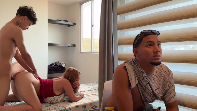 katyJay: 내 배다른아들이 부자의 엉덩이에 따먹을 수 있도록 남편의 오쟁이 진 남편의 정신이 산만하다는 사실을 이용해