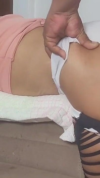 Massagem anal com morena gostosa