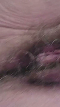 Sakatfreak4u göt ve amcık üzerinde sikiş makinesinin örtüsü