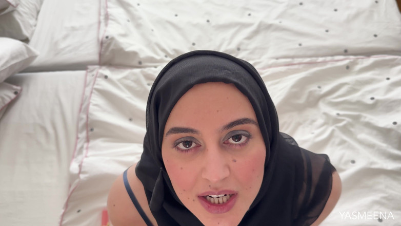 Yasmeena Ali: Hijabi smeekt om sperma