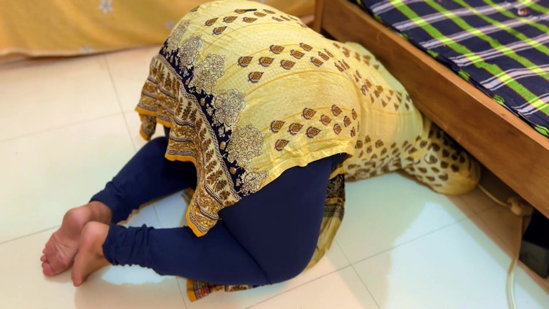 Aria Mia: Arabisches heißes zimmermädchen stecken: Bitte beeil dich und fick meinen...