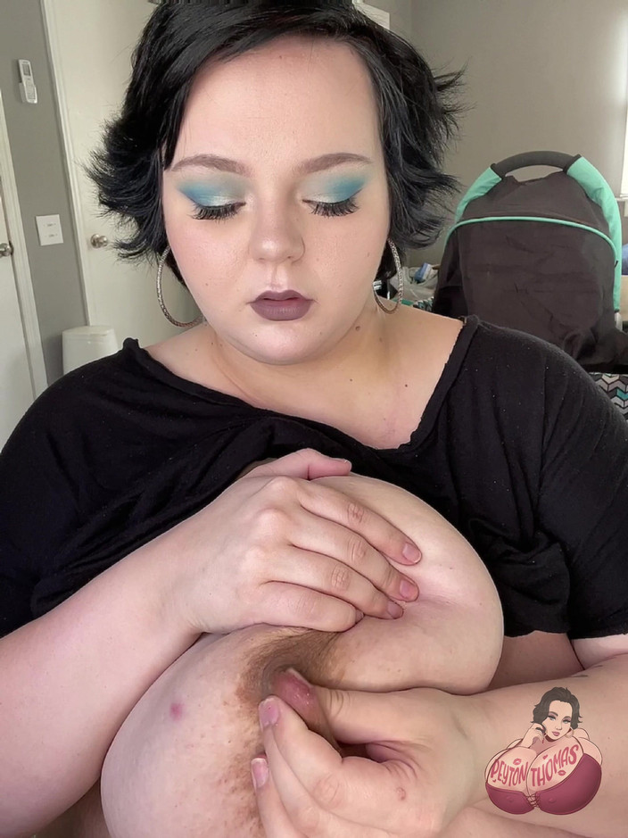 Peyton Thomas: बड़े स्तनों और स्तनों का खेल