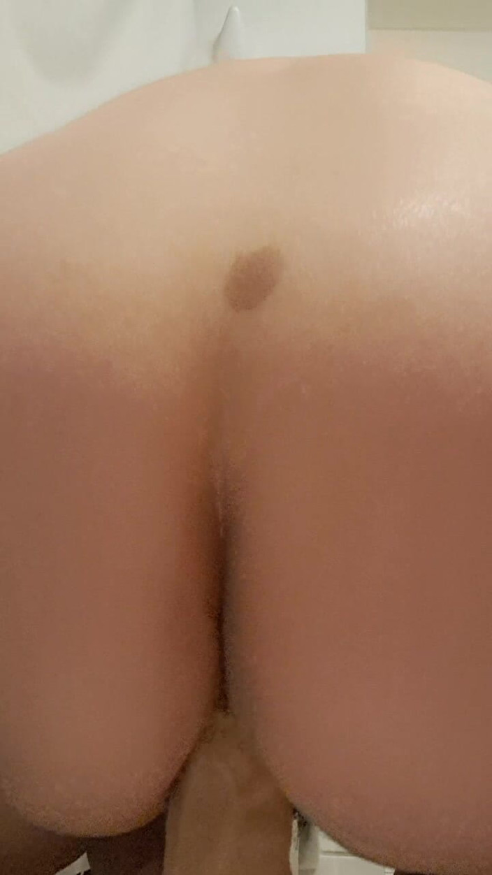 Mommy big hairy pussy: सौतेली मम्मी पहली बार डिल्डो के साथ गांड तोड़ रही है