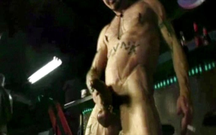 Crunch Boy: Тройничок секс-вечеринка в клубе в Барселоне