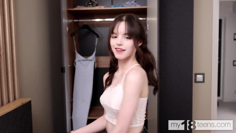 My 18 Teens: My18teens - kompilasi orgasme terbaik dengan awek kecil molek Dakota Doll