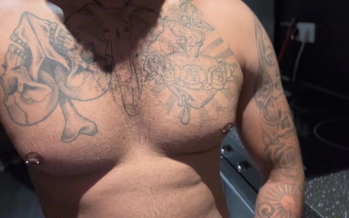 Damien Custo studio: L’homme tatoo, mecs dénudés de Latoo, c’est le mec qui...