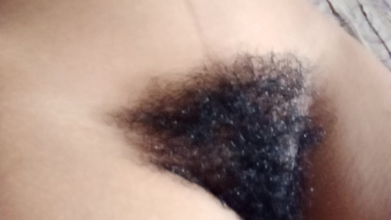 TEENADESI: 私のおしっこと猫を食べて、今すぐあなたの口に来させてくださいベイビー