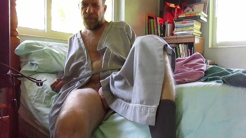 Hairyartist Visits Stepdad in His Robe (Hairyartist)