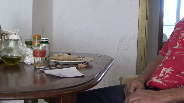 Souzan Halabi: Madrastra kurda engañando a su hijastro en Estambul - porno turco...