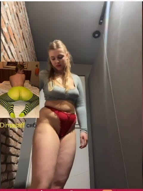 JuiceLussie: Анальний трах в туалеті. Трахання пальцями пизди. Перехожий побачив, як я дрочу!