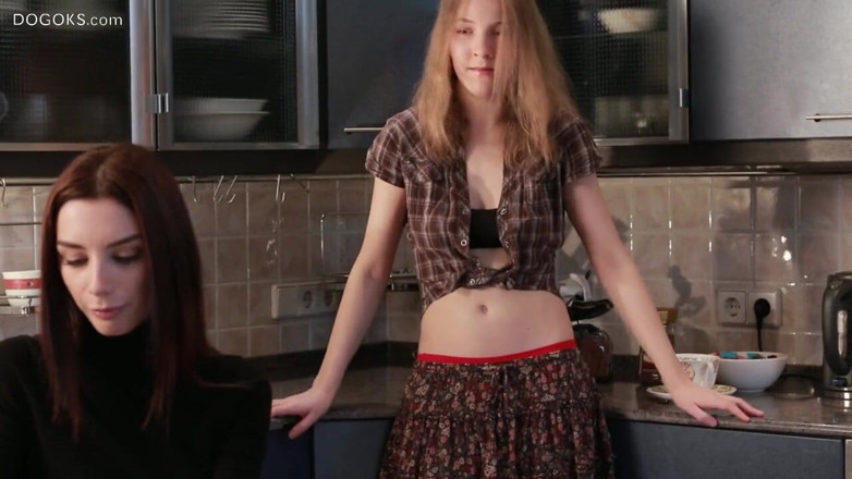 Dogok's: Angela Cage & Lavatta North in the erotic movie Magic cap...