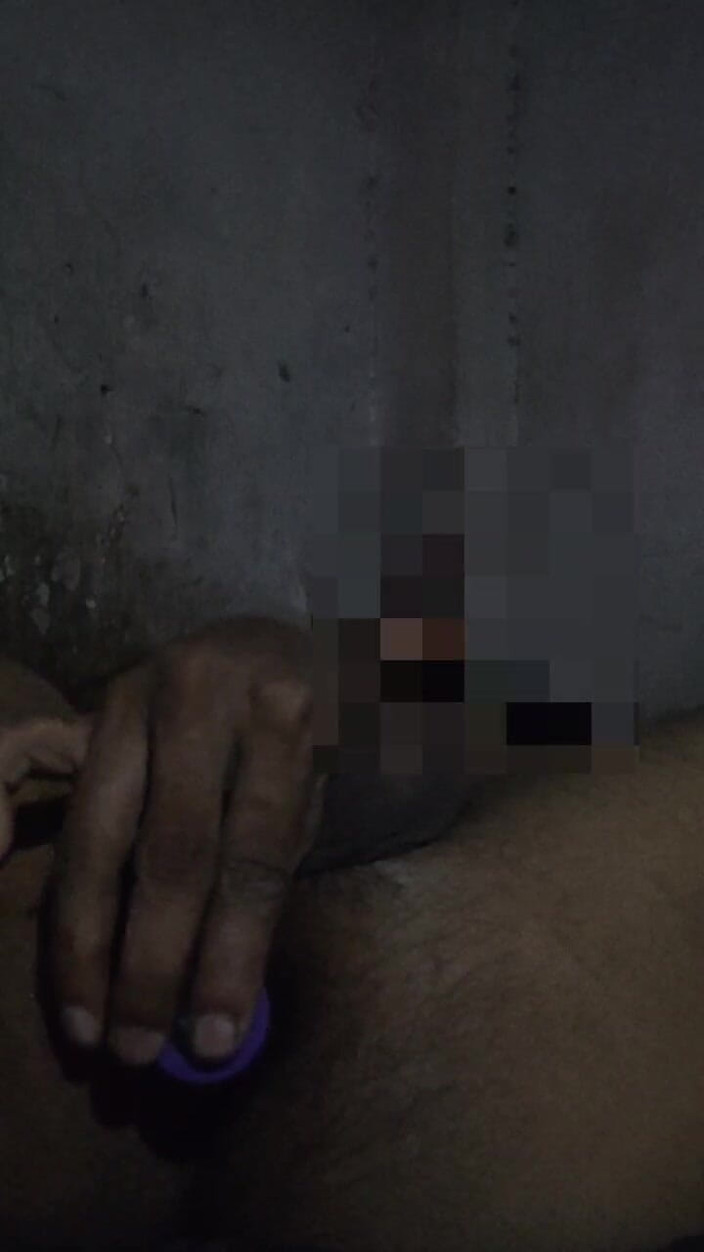 Samadi 69: Jake (Jakipz) Andrich doucht en wast zijn gespierde pecs