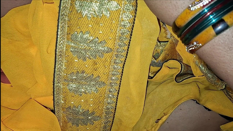 Madhya Sangeeta: Meine heiße freundin, meine heiße freundin, sagte "baby Choddo Mujhe" in...