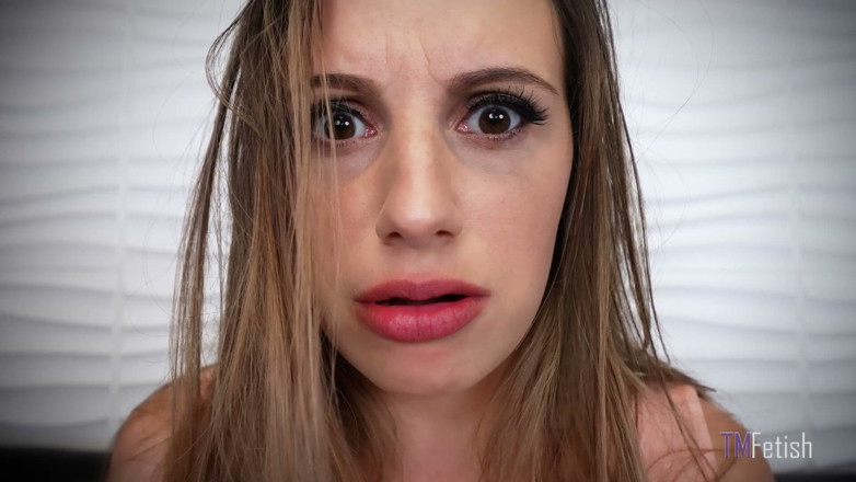 TMFetish: अचानक पेट विस्तार युवा ashlynn Taylor को पागल कर देता है